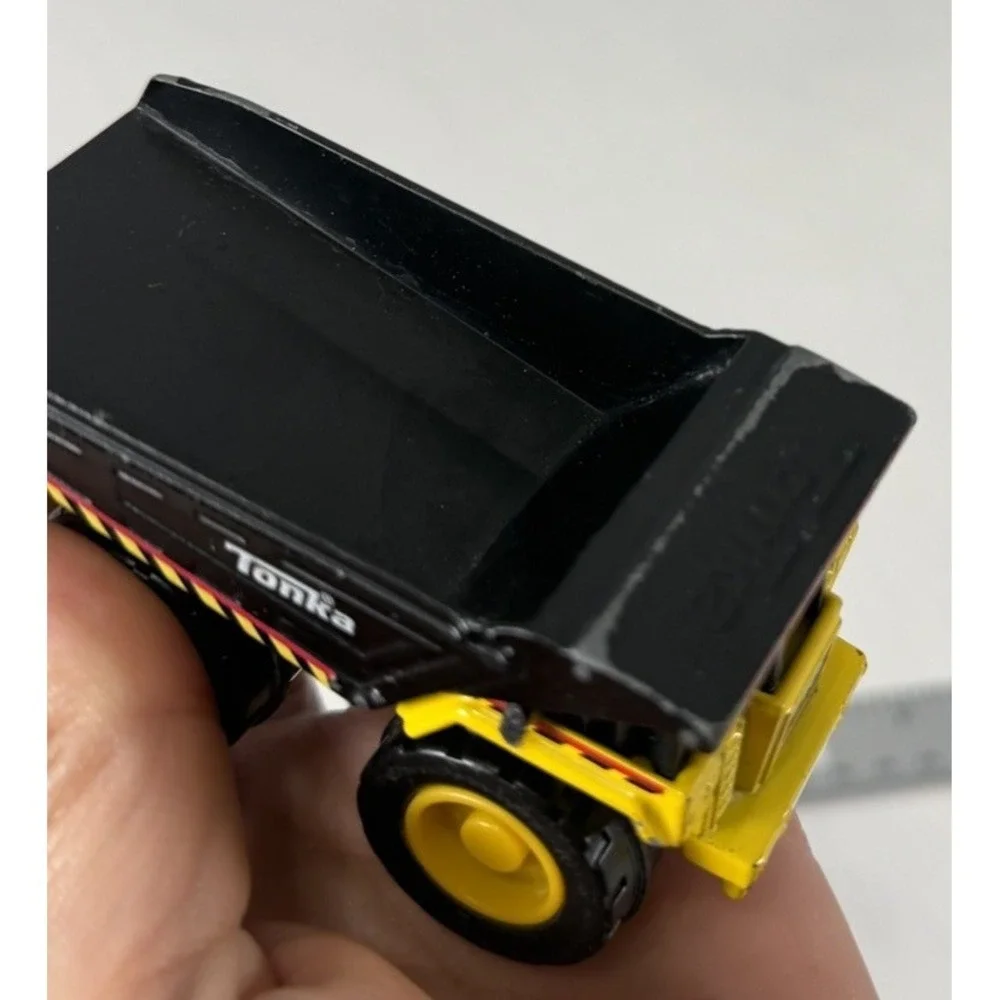 Tonka Classics Mighty Mini Dump Truck Diecast Construction Truck Kids Toy 1